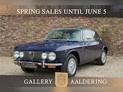 Alfa Romeo GTV - 2000 Bertone PRICE REDUCTION "Blu Ollandese over Naturale" Finished in its original color