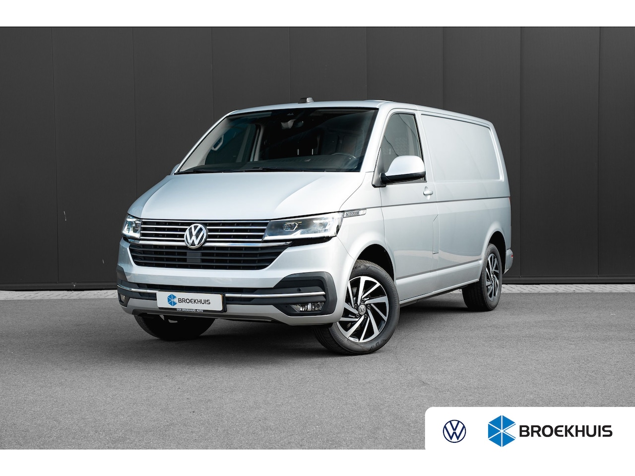 Volkswagen Transporter - 75- Edition | 150 pk DSG | Bulli | Led | Digitaal Dashboard | Trekhaak | Camera | Nieuwsta - AutoWereld.nl