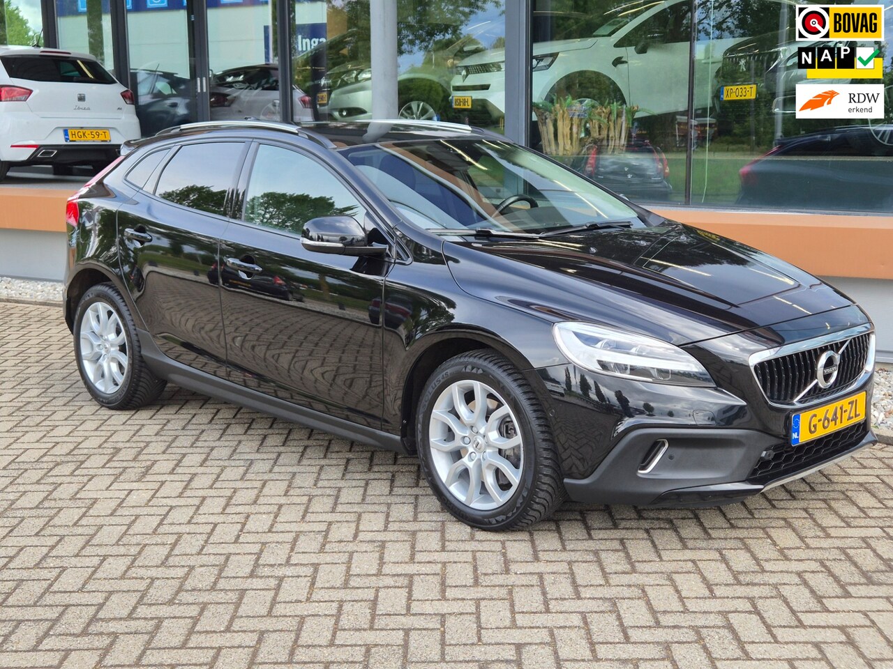 Volvo V40 Cross Country - 1.5 T3 Polar+ Luxury 1.5 T3 Polar+ Luxury - AutoWereld.nl