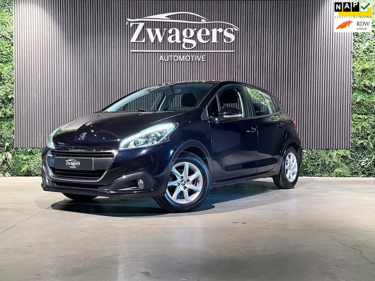 Peugeot 208 - 1.2 PureTech Blue Lion | Carplay | Nw-Driem | Airco | Garantie | Navi - AutoWereld.nl