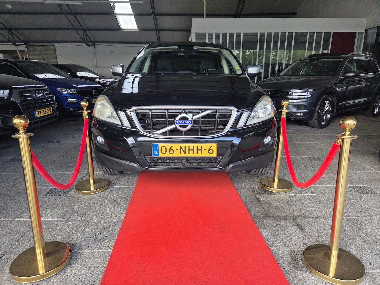 Volvo XC60 - 2.4D AWD 4X4 MANUAL ! - AutoWereld.nl