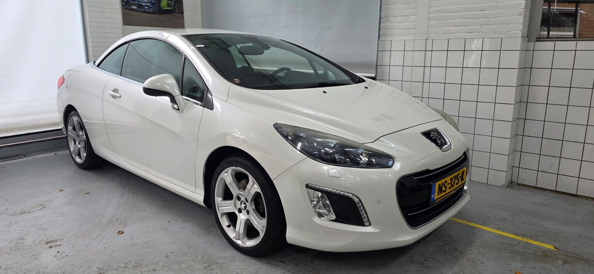 Peugeot 308 CC - 1.6 THP Roland Garros 1.6 THP Roland Garros - AutoWereld.nl