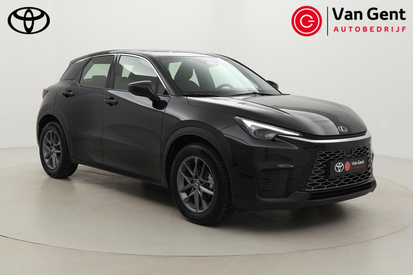 Lexus LBX - 2WD | Dodehoek detectie | Stoel-/stuurverwarming | Parkeersensoren voor/achter | Camera | - AutoWereld.nl