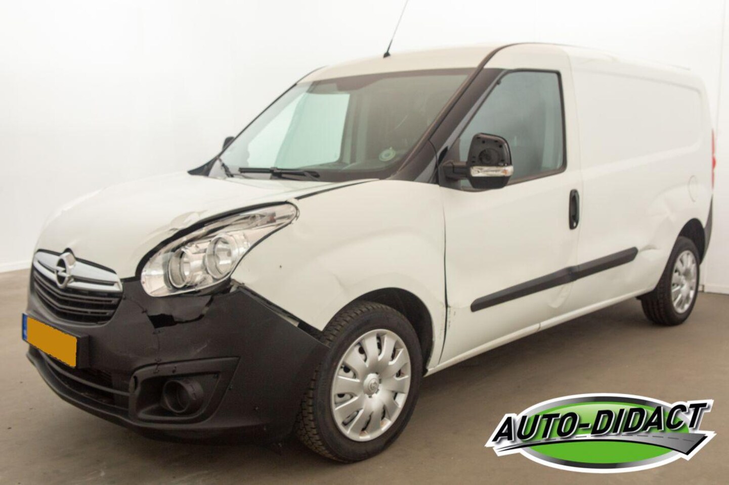 Opel Combo - 1.3 CDTi EURO 6 L2H1 Airco Camera Sport - AutoWereld.nl