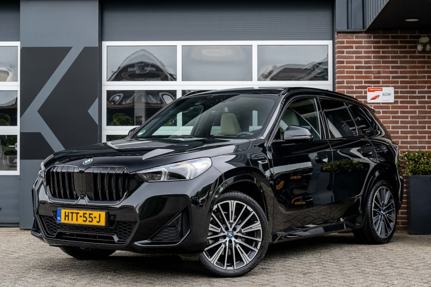 BMW X1 - xDrive30e M Sport | Panorama | Harman/Kardon | Head-Up | 360° | Memory | Driving Ass. Prof - AutoWereld.nl