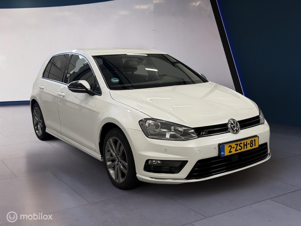 Volkswagen Golf - 1.2 TSI Highline R-line ✓ACC✓Trekh.✓Clima - AutoWereld.nl