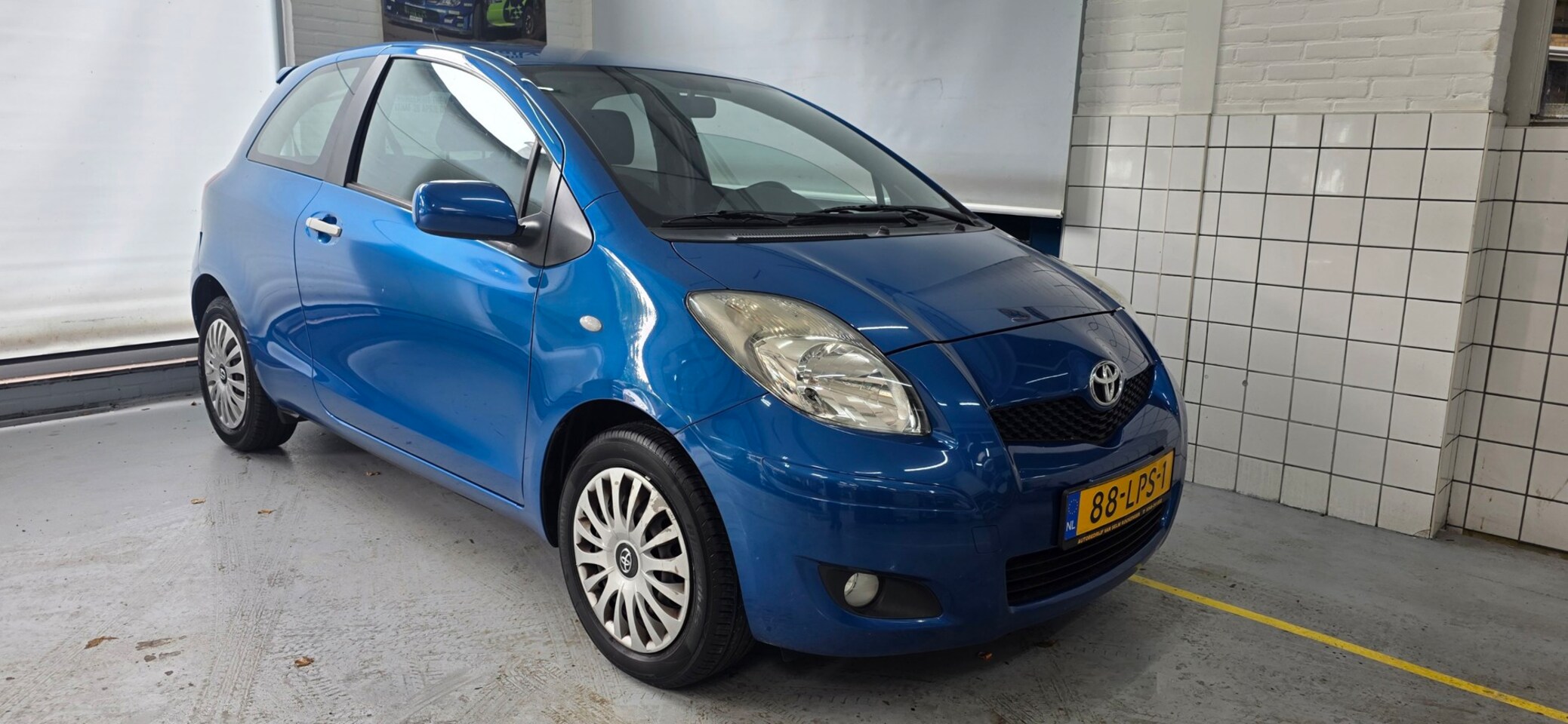 Toyota Yaris - 1.3 VVT-i Aspiration 1.3 VVTi Aspiration - AutoWereld.nl
