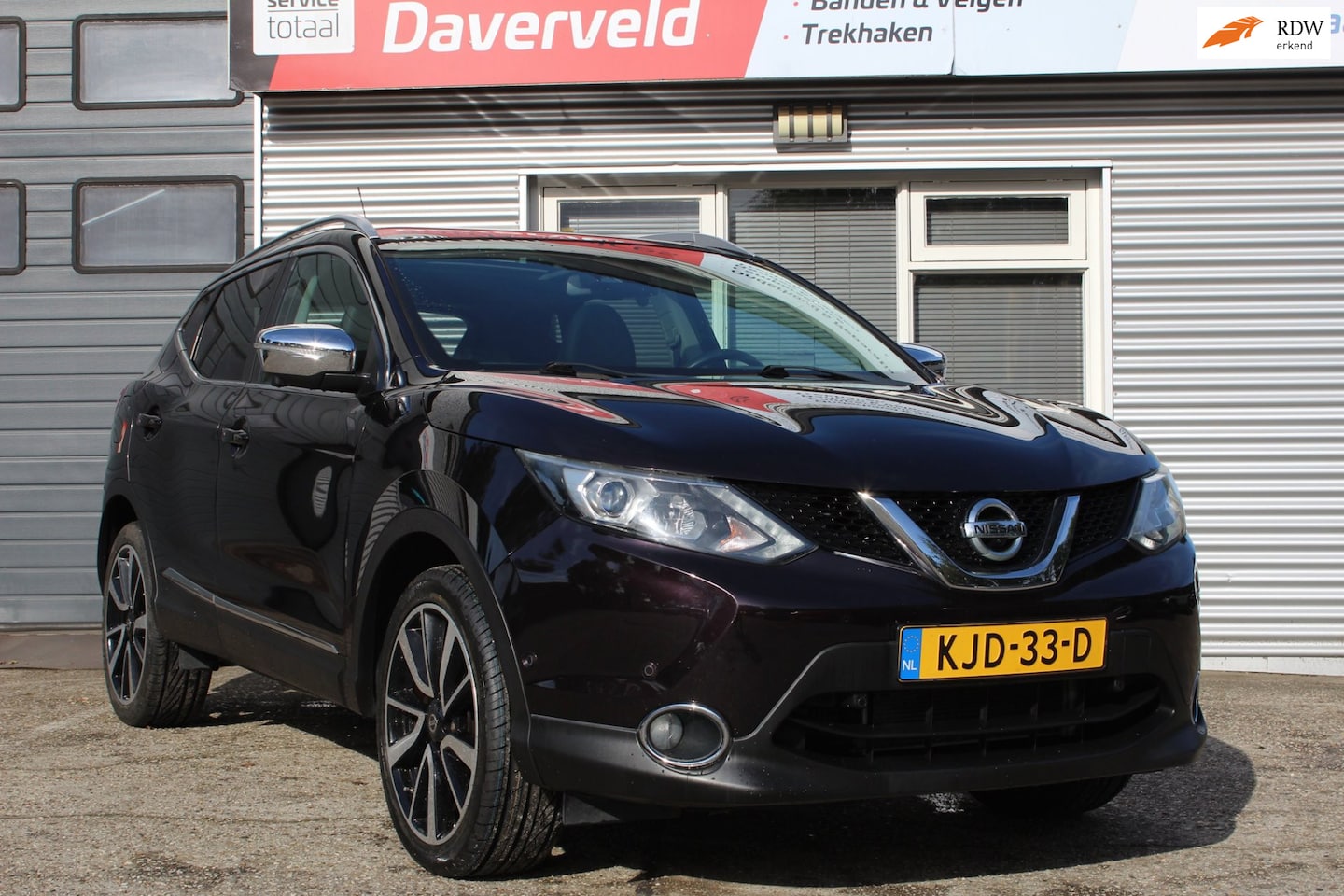 Nissan Qashqai - 1.2 Premier Edition vol opties zoals: trekhaak, stoelverwarming, navigatie, cruise-control - AutoWereld.nl