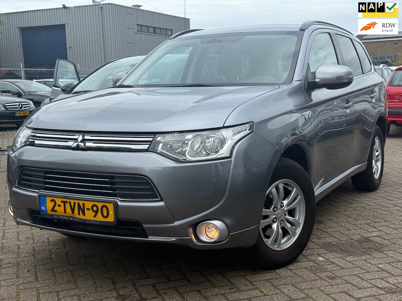 Mitsubishi Outlander - 2.0 PHEV Business Edition 2.0 PHEV Business Edition - AutoWereld.nl