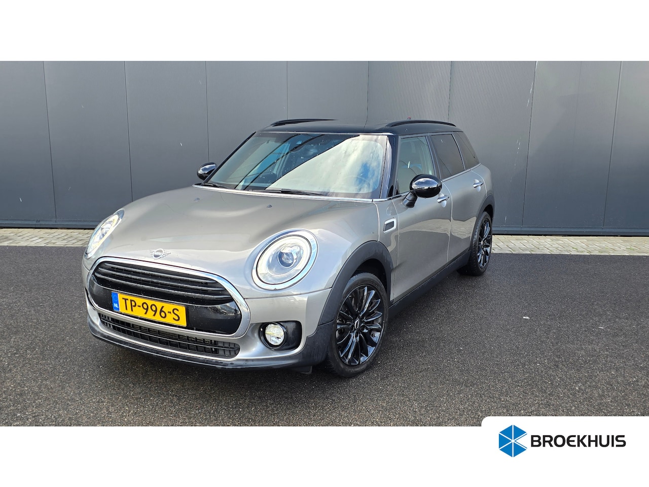 MINI Clubman - 1.5 136pk Cooper Business Edition | Panoramadak | Parkeerhulp Achter | Climate Control | C - AutoWereld.nl