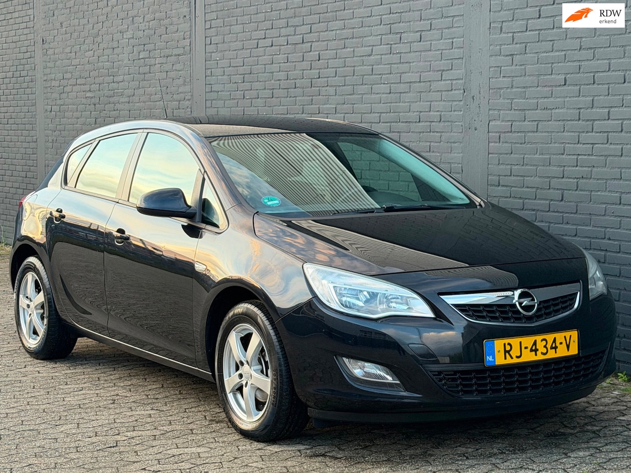 Opel Astra - 1.4 Cosmo AIRCO CRUISE TREKHAAK APK - AutoWereld.nl