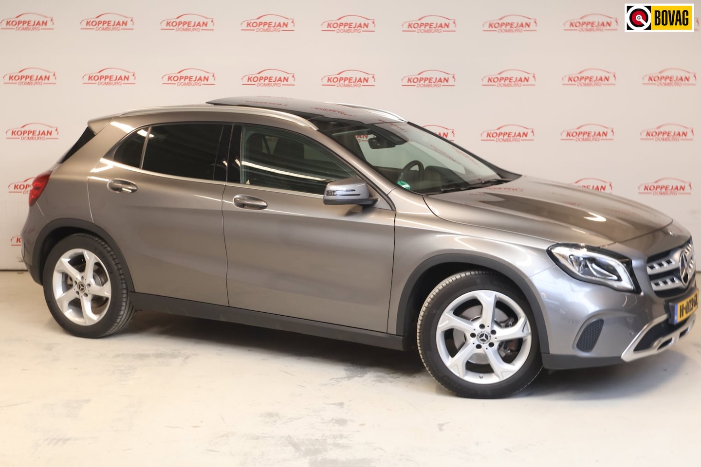 Mercedes-Benz GLA-Klasse - 250 Premium Plus 250 Premium Plus, Panodak, trekhaak, Carplay, stoelverw, - AutoWereld.nl