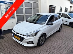 Hyundai i20 - 1.2i 84PK 5D CARPLAY STOEL VERWARMING