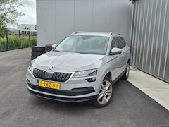 Skoda Karoq - 1.5 TSI ACT Style Business 150 PK DSG/AUTO | Trekhaak | Stoelverwarming | Keyless entry/st