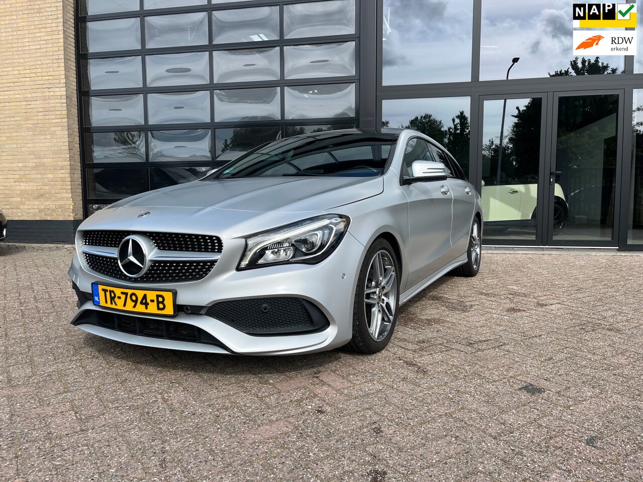 Mercedes-Benz CLA-klasse Shooting Brake - 200 d Business Solution AMG 200 d Business Solution AMG, Panodak, NL Auto - AutoWereld.nl