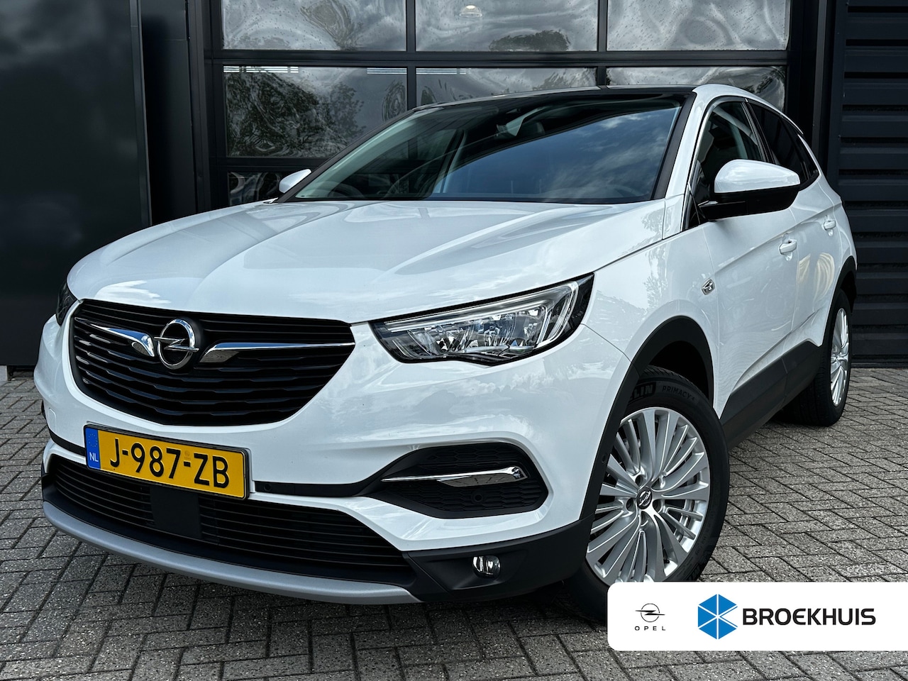 Opel Grandland X - 1.2 Turbo 130 PK Innovation Automaat | CAMERA + SENSOREN| DODEHOEK DETECTIE| NAVIGATIE + A - AutoWereld.nl