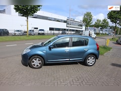Dacia Sandero - 1.4 Lauréate / LEES TEKST / READ TEXT
