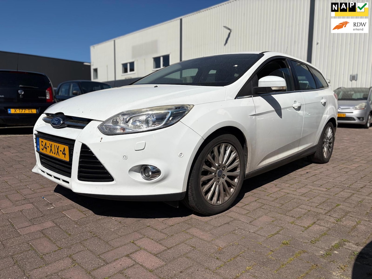 Ford Focus Wagon - 1.6 EcoBoost Lease Titanium VERSNELLINGSBAK DEFECT - AutoWereld.nl