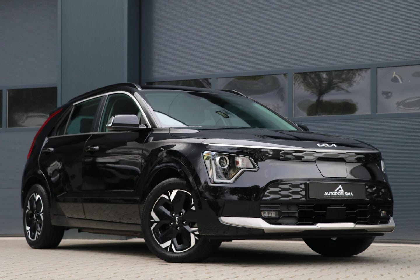 Kia Niro EV - Edition Advanced 64.8 kWh AdaptiveCruise AppleCarplay LaneAssist Leder Lmv 135000KM BJ2023 - AutoWereld.nl