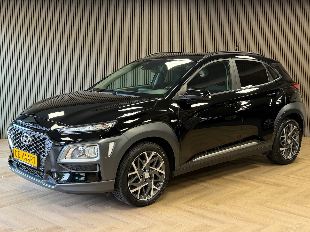 Hyundai Kona - 1.0T Comfort AIRCO CRUISE PDC CAMERA APPLE CARPLAY AUX USB START/STOP LANE-ASSIST - AutoWereld.nl