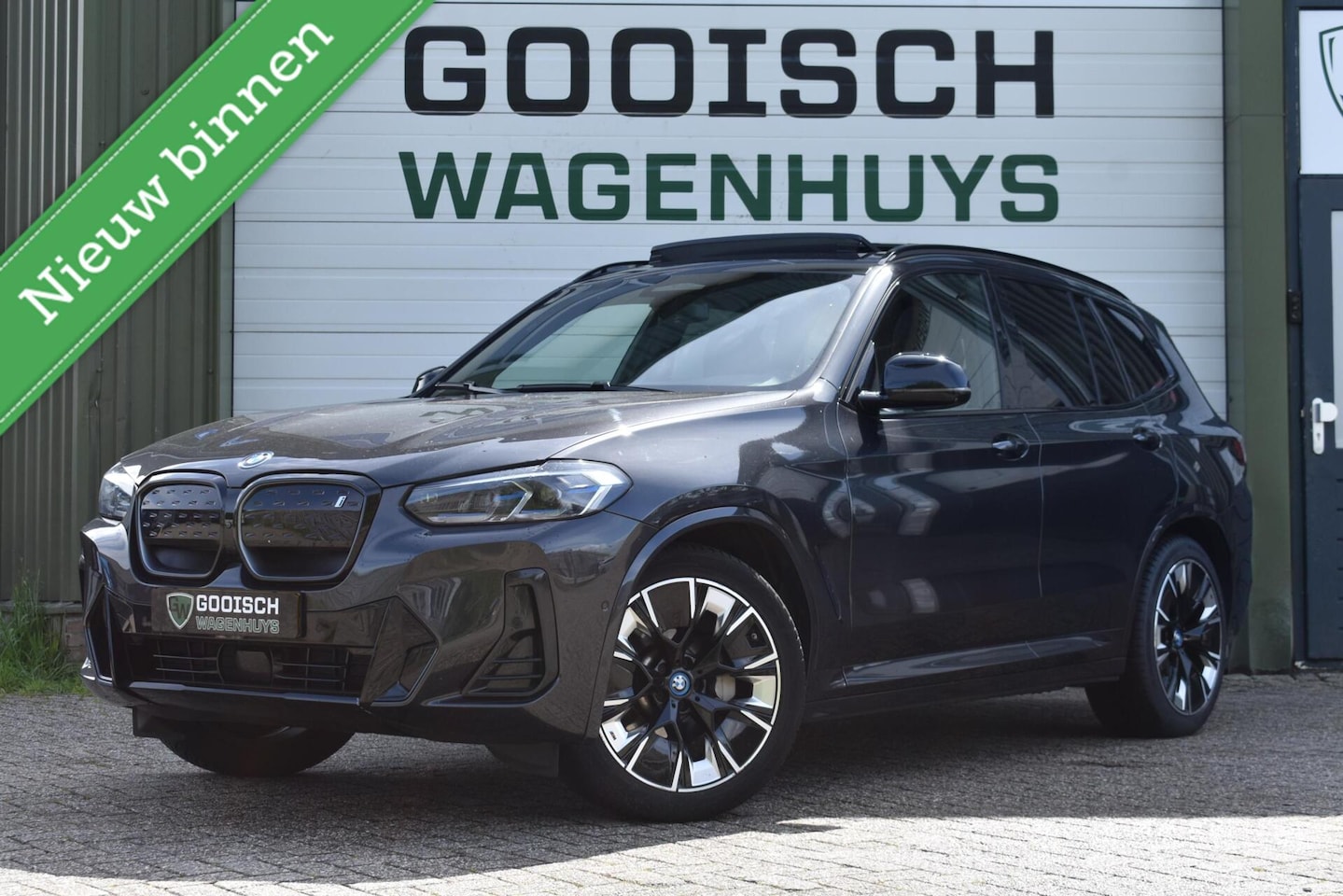 BMW iX3 - High Executive 80 kWh| SOH 99,4% | Pano | Leder | Trekhaak | - AutoWereld.nl