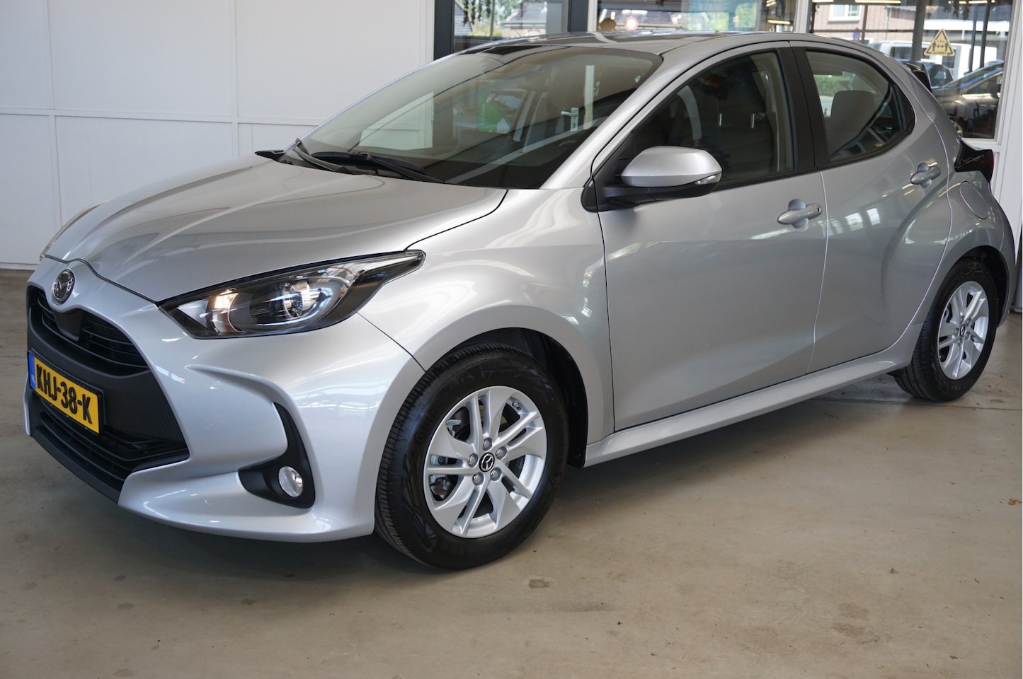 Mazda 2 Hybrid - 1.5 Radar Cruise Controle - Navi - Climate Control Airco - AutoWereld.nl