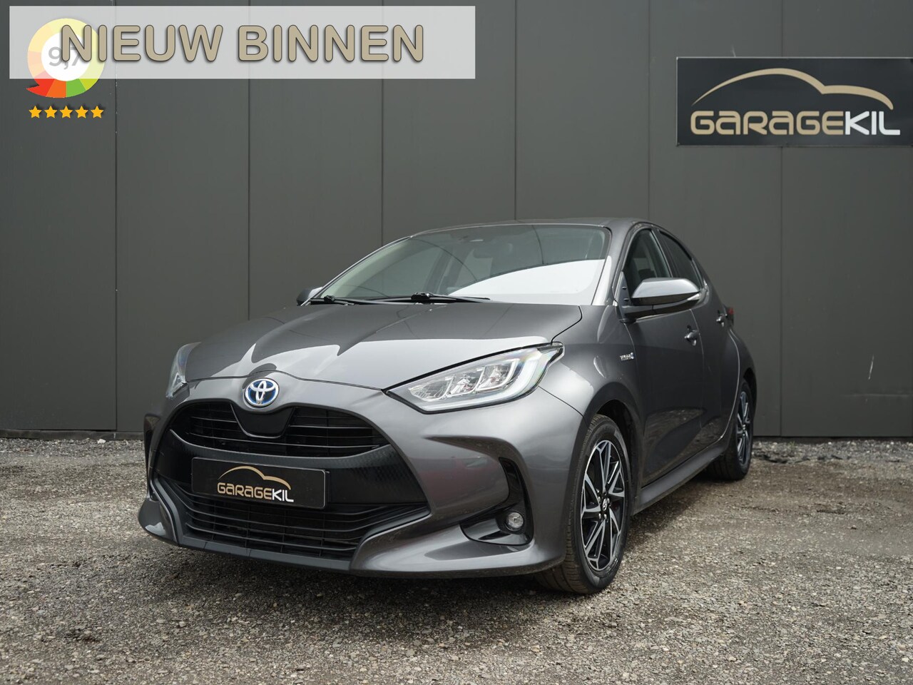 Toyota Yaris - 1.5 Hybrid Dynamic Dealer onderh. / Adaptive cruise / Camera / Carplay / Keyless / LED / C - AutoWereld.nl