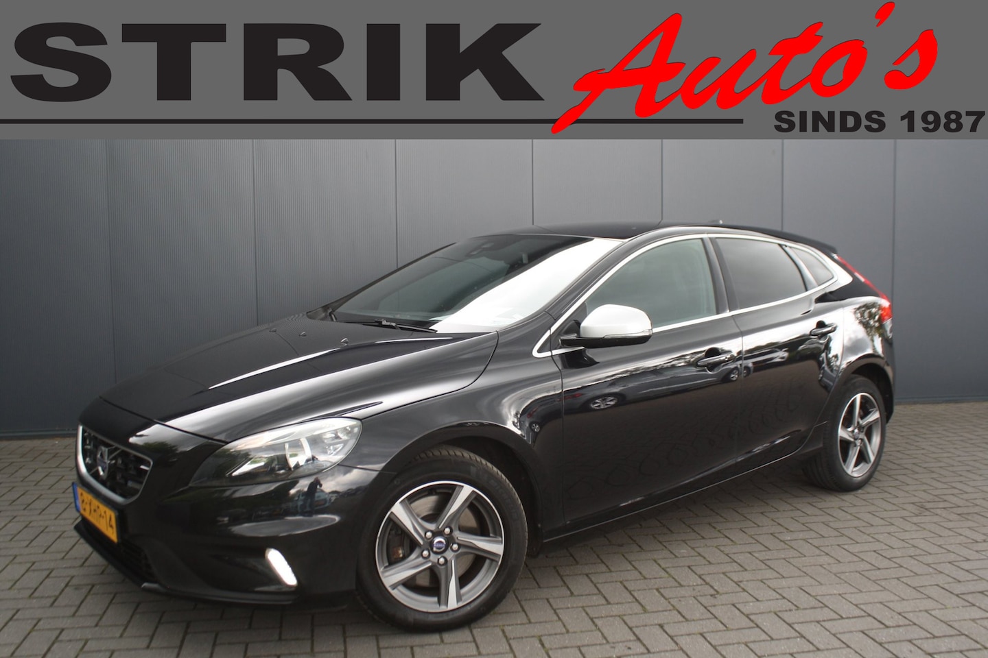 Volvo V40 - 2.0 D4 R-Design Business - LEDER- NAVIGATIE - PDC - TREKHAAK - 2e EIGENAAR - AutoWereld.nl