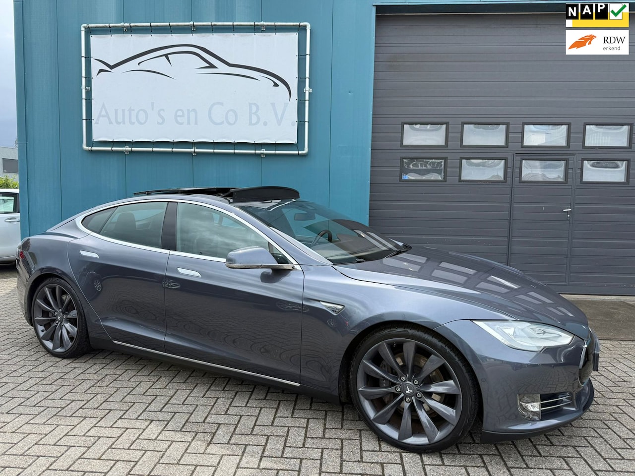 Tesla Model S - 85D 423 pk Leder Elec Panoramadak 21"+19" Lm velgen Autopilot Navi Camera 4x4 Luchtvering - AutoWereld.nl