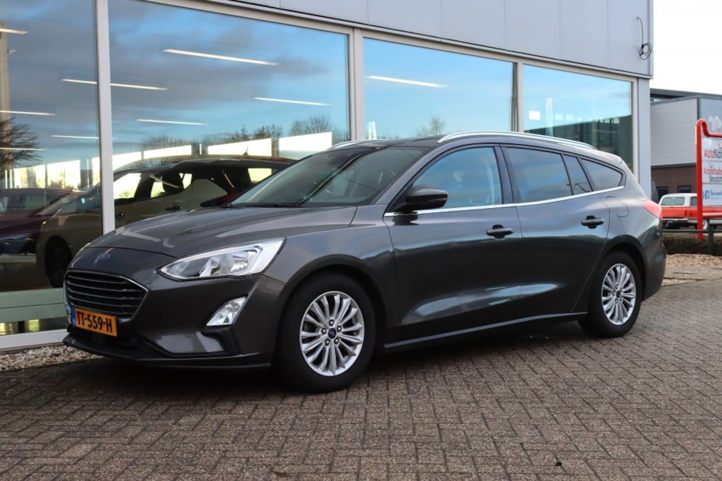 Ford Focus Wagon - 1.0 125pk Titanium Business - AutoWereld.nl