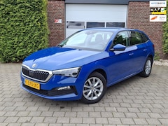 Skoda Scala - 1.0 TSI Business Edition AUT - LED - CARPLAY - CLIMA - NAVI - STOELVERWARMING - PDC - RIJS