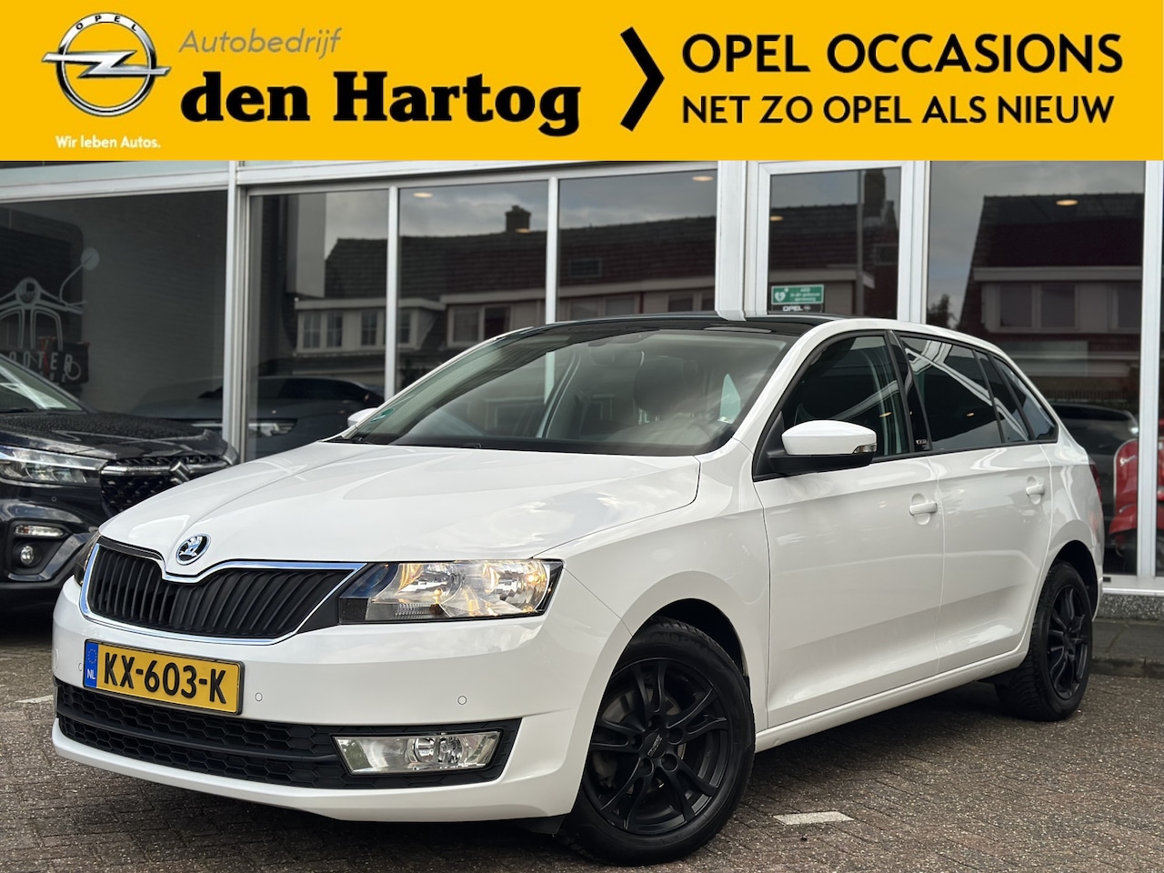 Skoda Rapid Spaceback - 1.2 TSI Greentech JOY Afneembare trekhaak / Pano / 2 set velgen / ECC - AutoWereld.nl