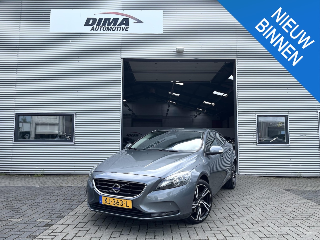 Volvo V40 - 2.0 T2 Nordic+ / Trekhaak / Naviatie - AutoWereld.nl