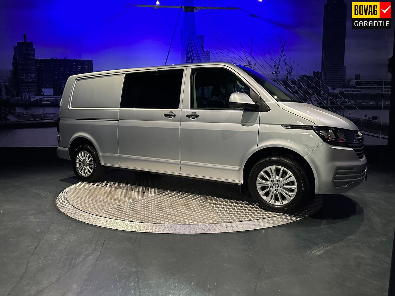 Volkswagen Transporter - 2.0 TDI L2H1 30 DC *Navi*Appconnect*Camera* - AutoWereld.nl