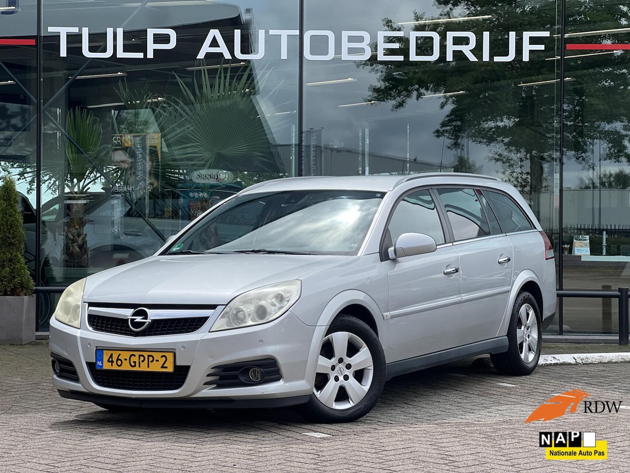 Opel Vectra Wagon - 2.2-16V Executive Leder H&K Elektr.klep NAP - AutoWereld.nl