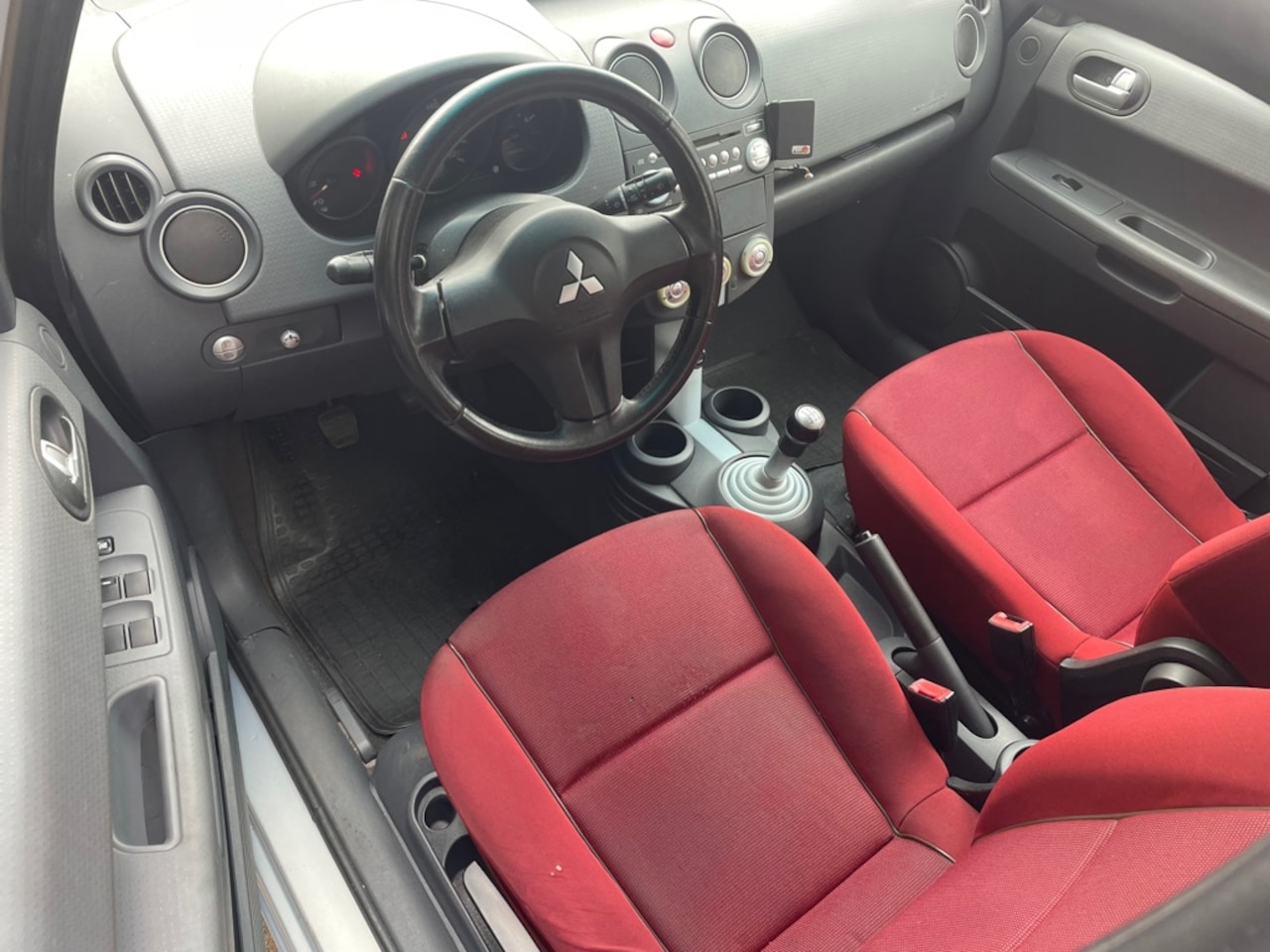 Mitsubishi Colt - 1.5 Instyle NIEUWE APK 05-27 - AutoWereld.nl
