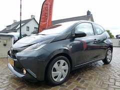 Toyota Aygo - 1.0 VVT-i x-play, CAMERA/AIRCO/CV AFSTAND
