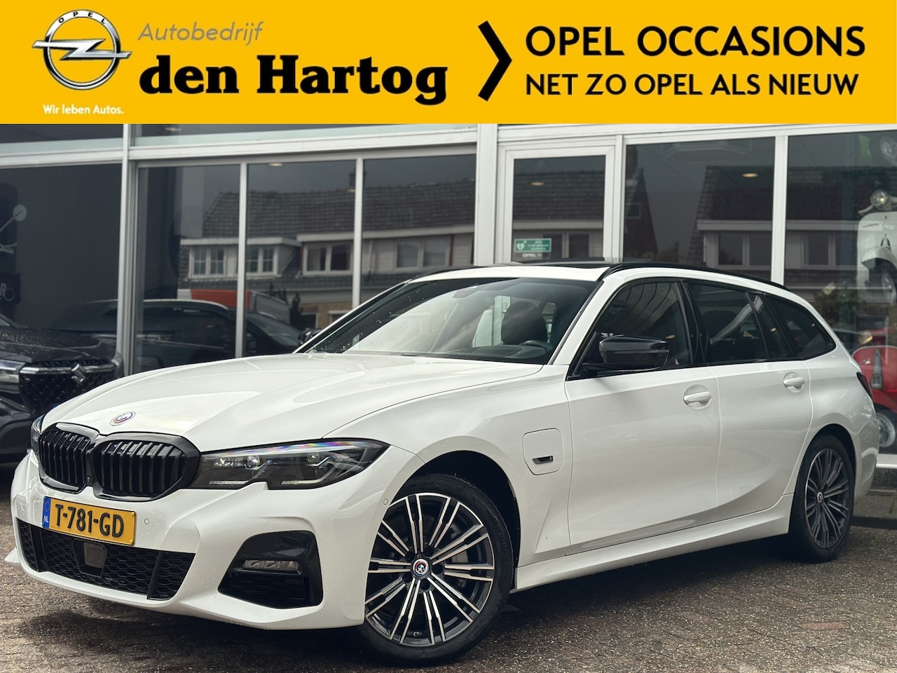 BMW 3-serie Touring - 330e xDrive Business Edition Plus Pano / HUD / ECC / 360 Camera - AutoWereld.nl