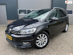Volkswagen Touran - 1.4 TSI Highline-Massage-Carplay-Navi-LM-LED