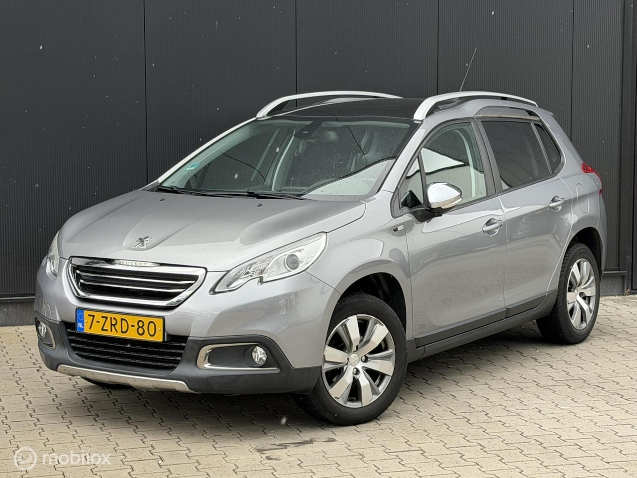 Peugeot 2008 - 1.2 82PK Style | CRUISE | CLIMA | TREKHAAK | - AutoWereld.nl
