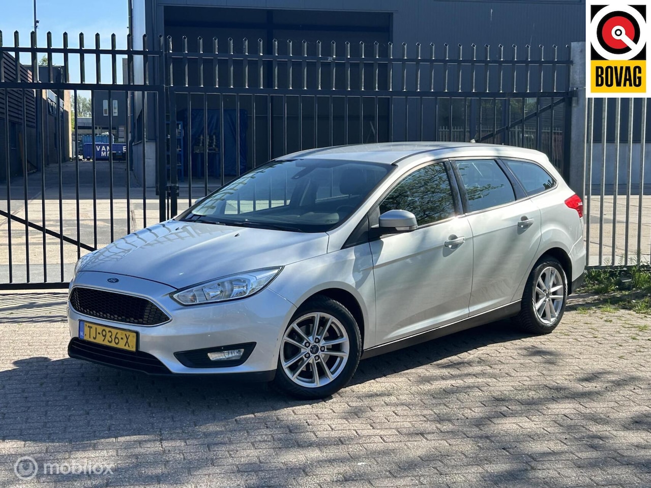 Ford Focus Wagon - 1.0 Titanium 1.0 Titanium - AutoWereld.nl