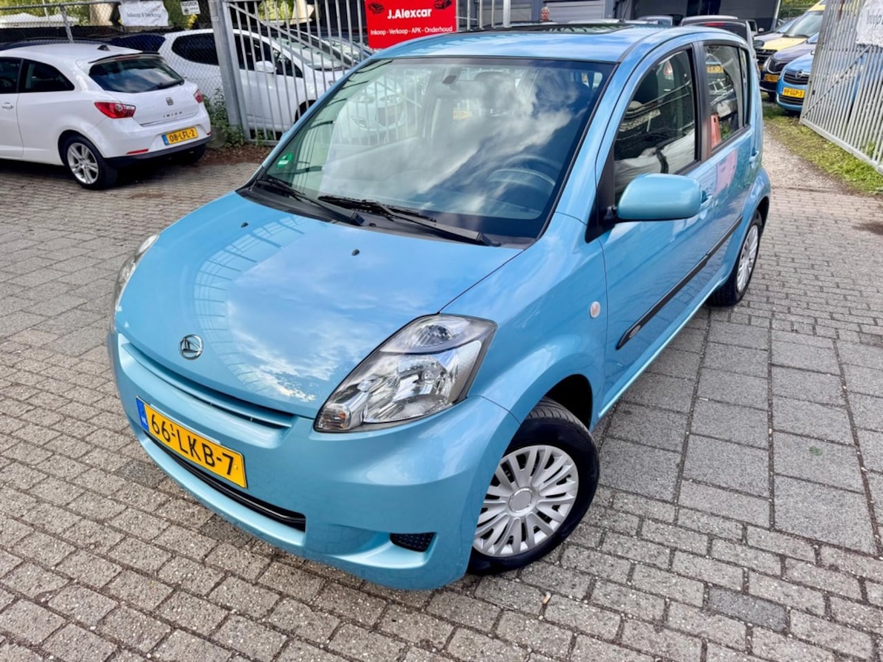 Daihatsu Sirion 2 - 1.0-12V Premium 1.0-12V Premium - AutoWereld.nl