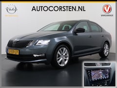 Skoda Octavia - 1.5TSI 150PK Trekhaak Panoramadak Navi Ecc Apple Carplay Android Auto Greentech Business E