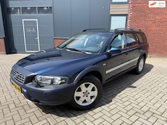 Volvo V70 XC - 2.4 T AWD Comfort Luxury 7 PERSOONS AUTOMAAT/NIEUWE APK/YOUNGTIMER/COMPLEET DEALER ONDERHO