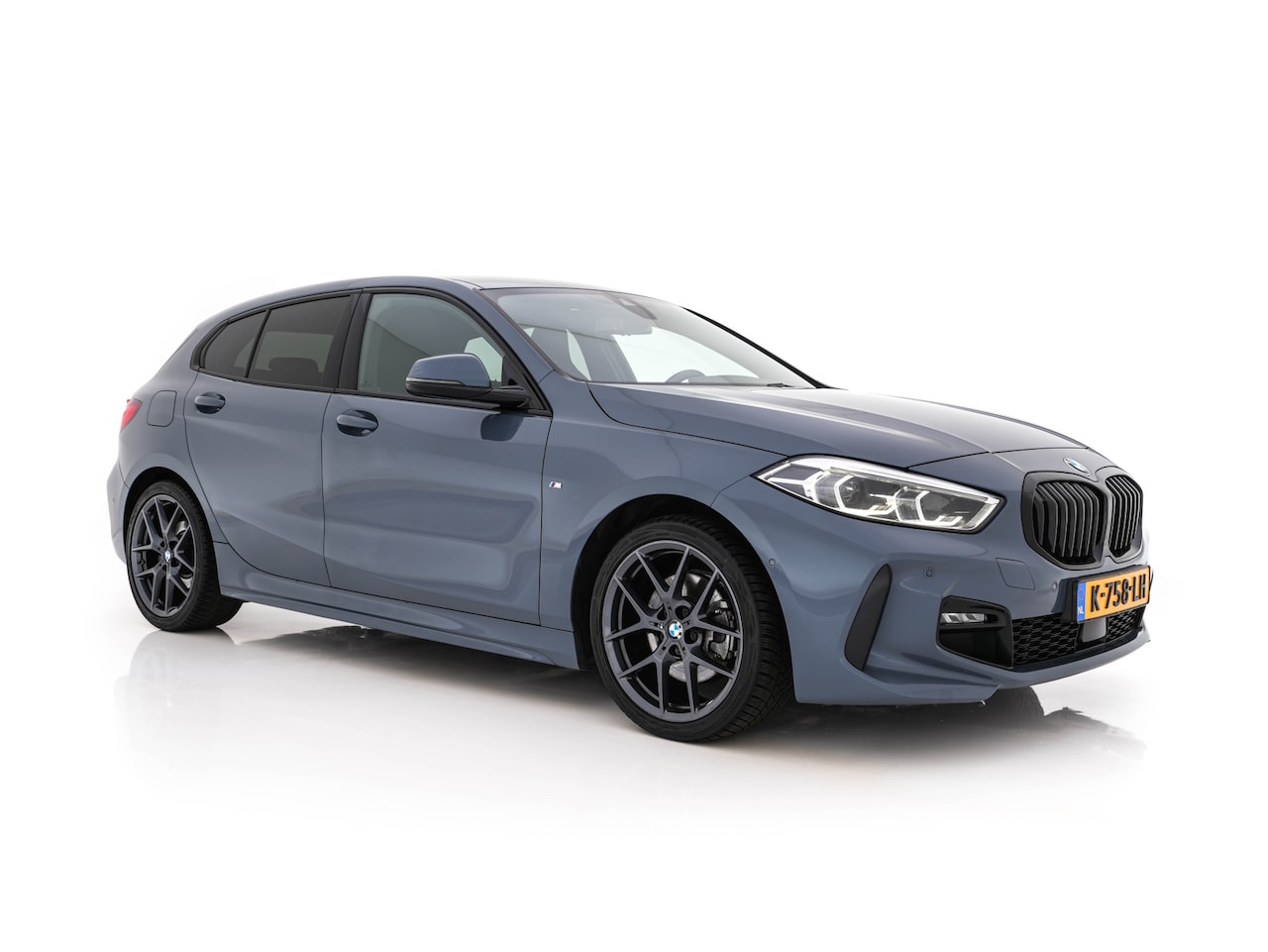 BMW 1-serie - 118i Executive Edition M-Sportpack (INCL.BTW) *SPORT-SEATS | FULL-LED | DIGI-COCKPIT | HIF - AutoWereld.nl