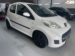 Peugeot 107 - 1.0-12V XS