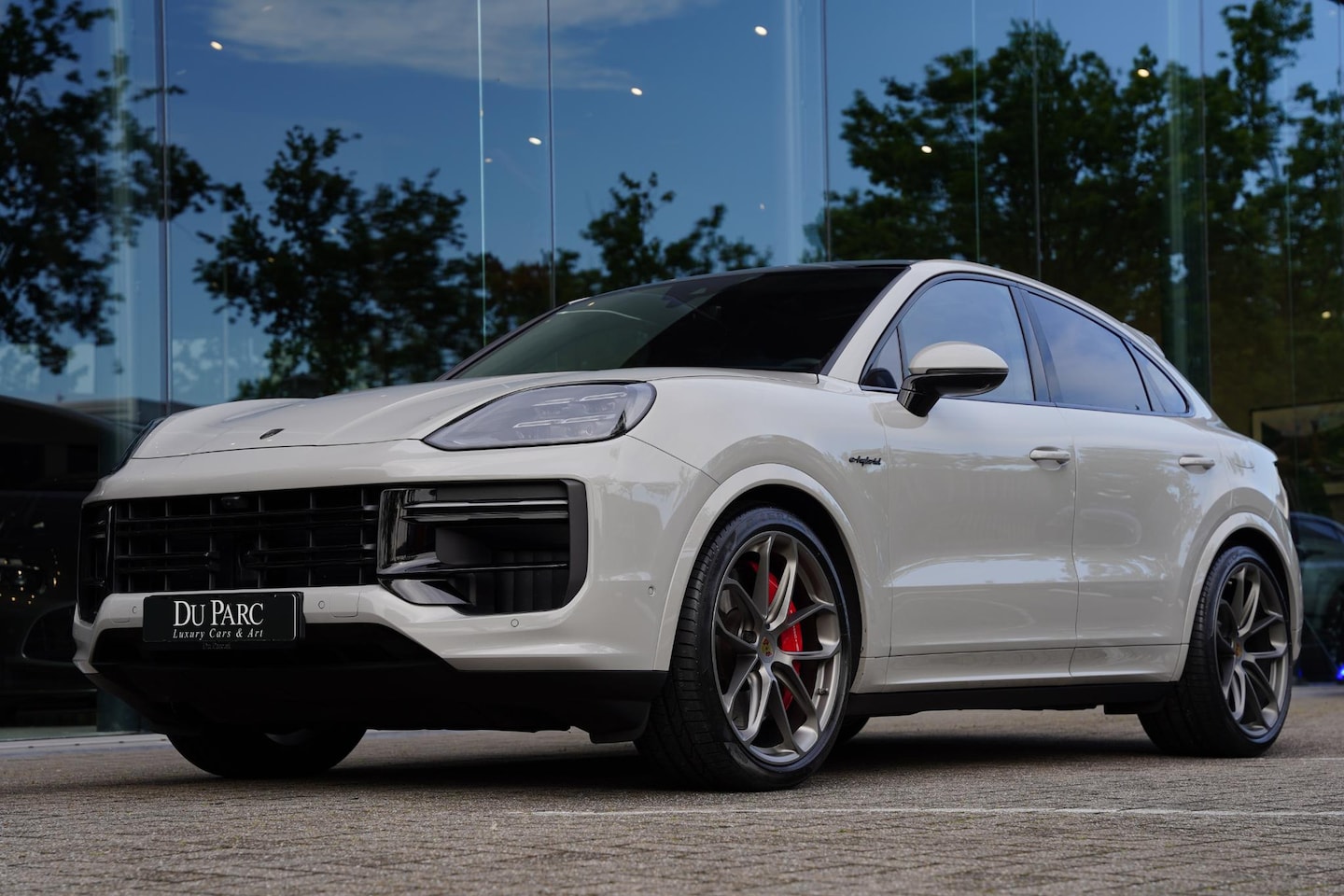 Porsche Cayenne Coupé - 4.0 Turbo E-Hybrid / Achteras Besturing / PDCC - AutoWereld.nl