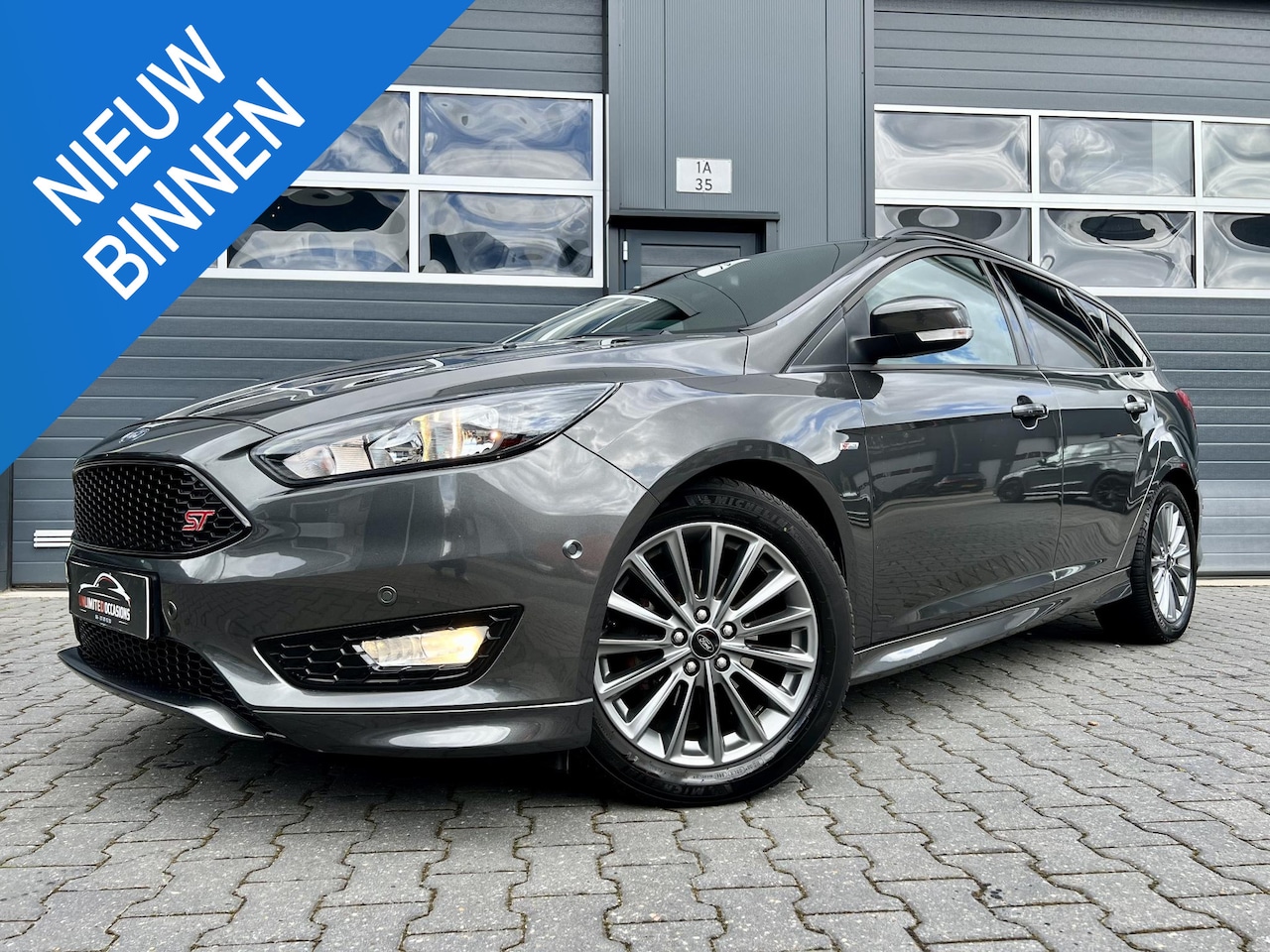 Ford Focus Wagon - 1.0 Titanium *ST-LINE*CARPLAY*NAVI*MOOI - AutoWereld.nl