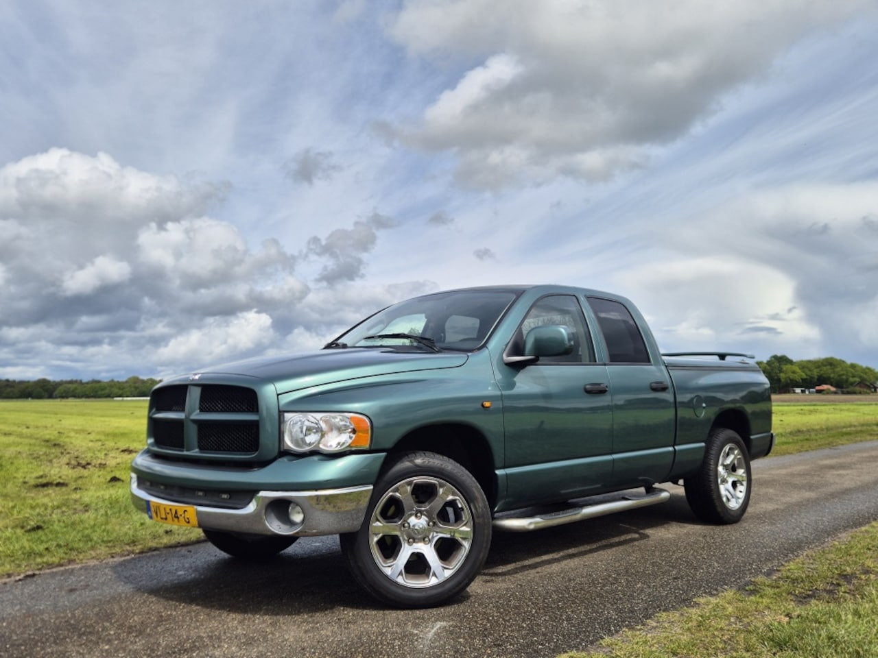 Dodge Ram 1500 - DODGE 5.7 V8 Hemi LPG YOUN Onbekend - AutoWereld.nl
