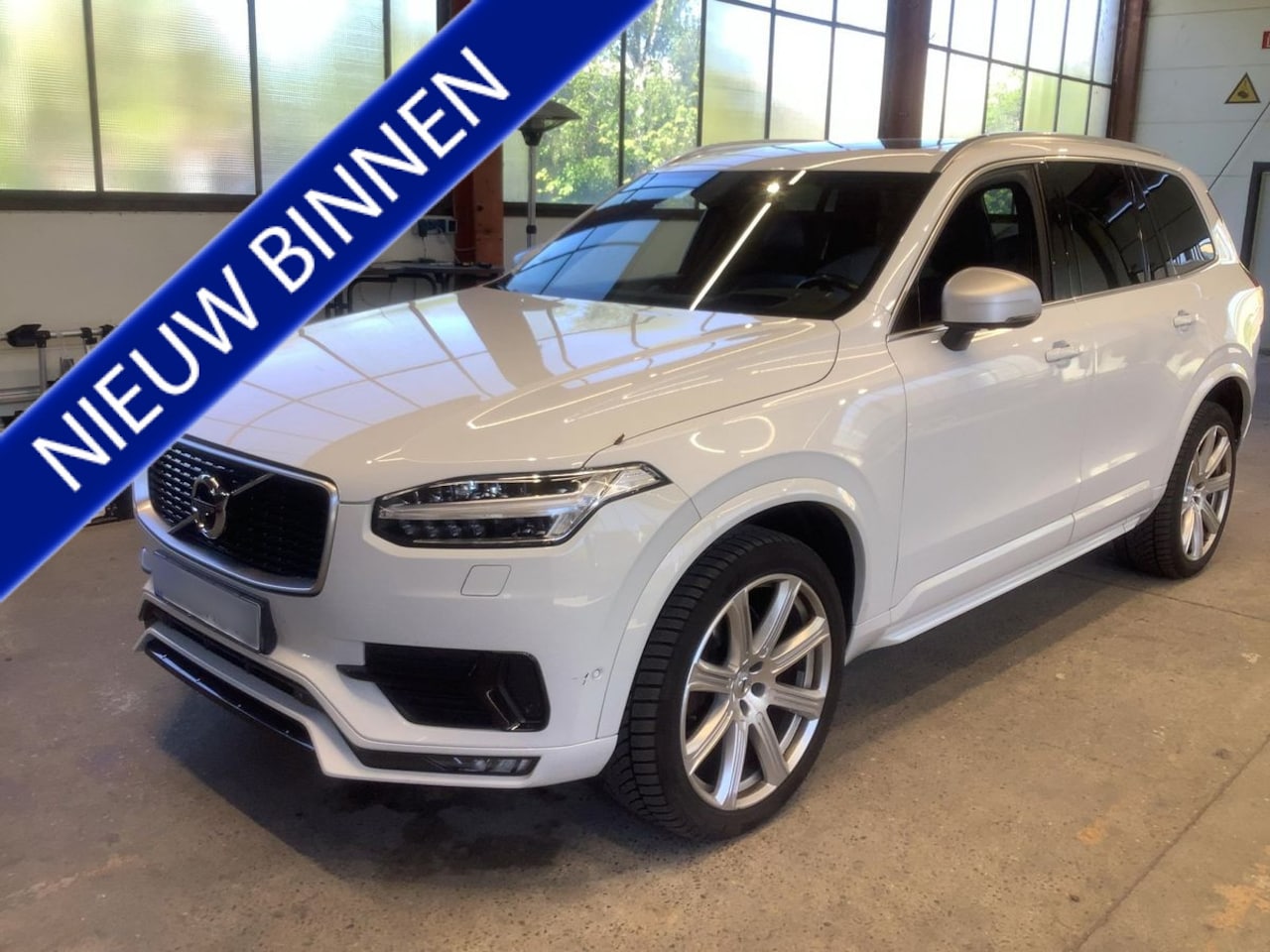 Volvo XC90 - 2.0 T6 AWD R-Design Airco ACC Cr-Control Panoramadak 7-Pers - AutoWereld.nl